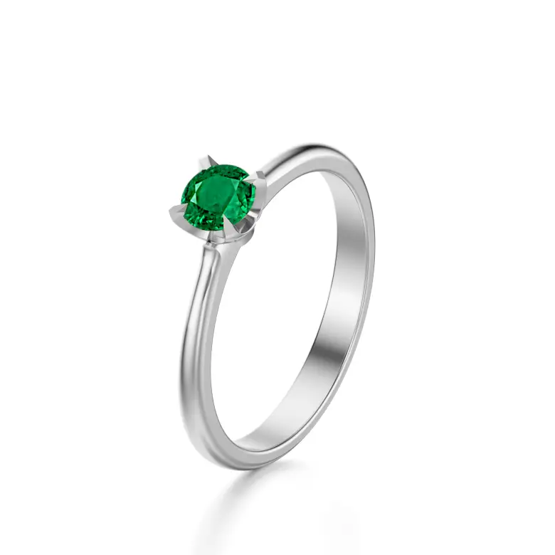 Pierścionek ze szmaragdem naturalnym w białym złocie AJPZ_037